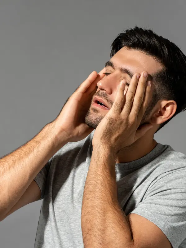 Homme fatigué ou stressé