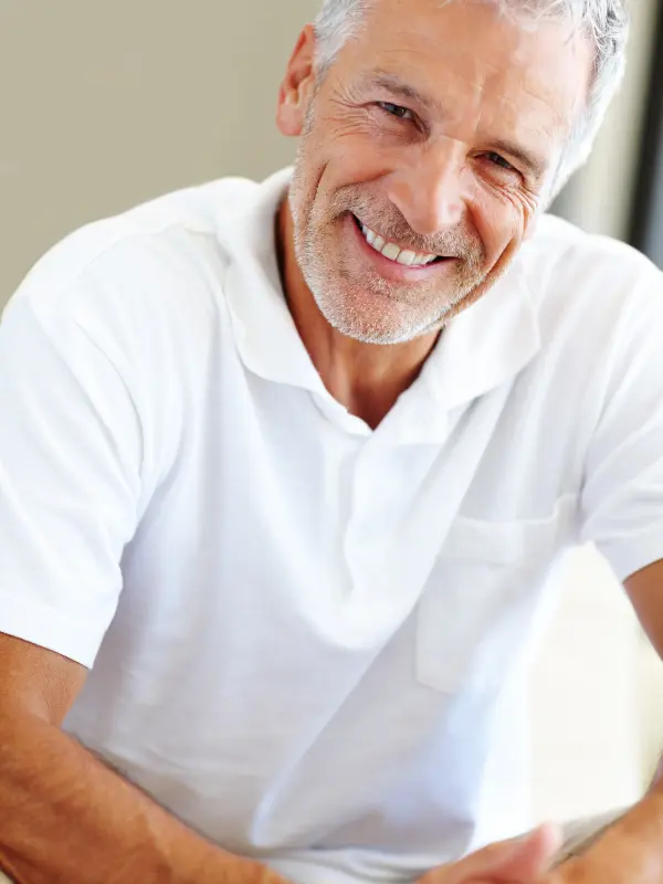 Homme confiant et en bonne santé